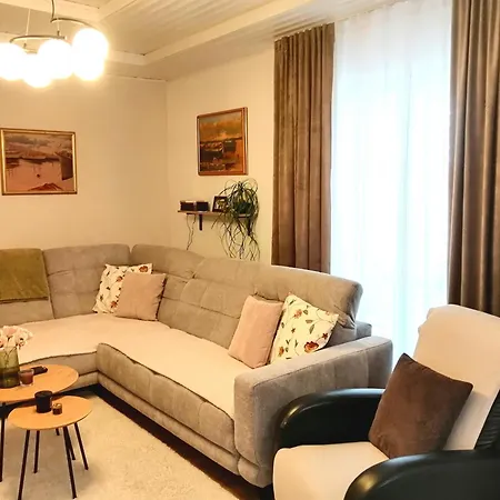 Apartament Maja *