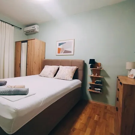 Maja Apartman *